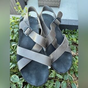 Chaco Dark Grey & Black Strappy Sandals Size 7